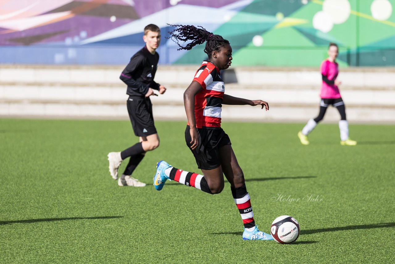 Bild 199 - wCJ Altona 93 - VfL Pinneberg : Ergebnis: 5:1